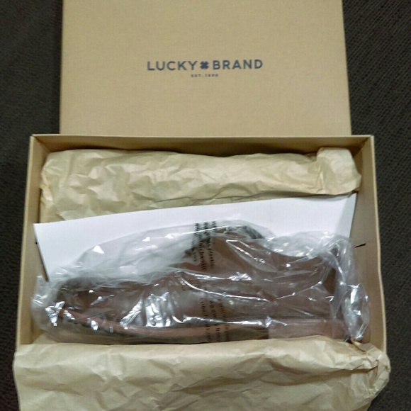 Lucky Brand Oxfords Mens 9.5 - Picture 4 of 8